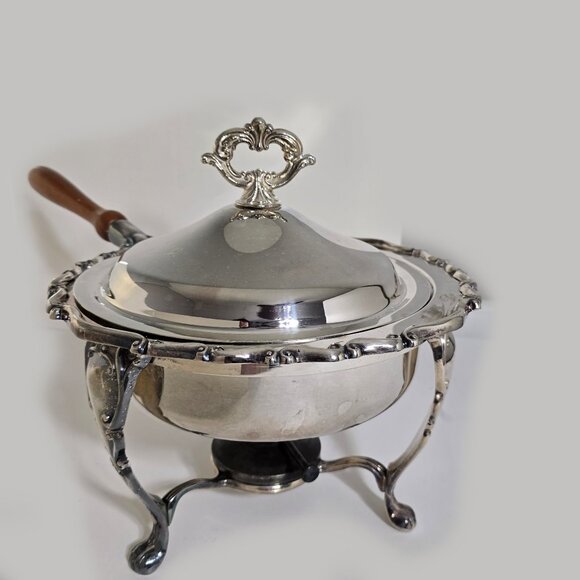 Vintage Silver Plate Covered Chafing Dish Wooden Handle Ornate Baroque Catering - Picture 1 of 15